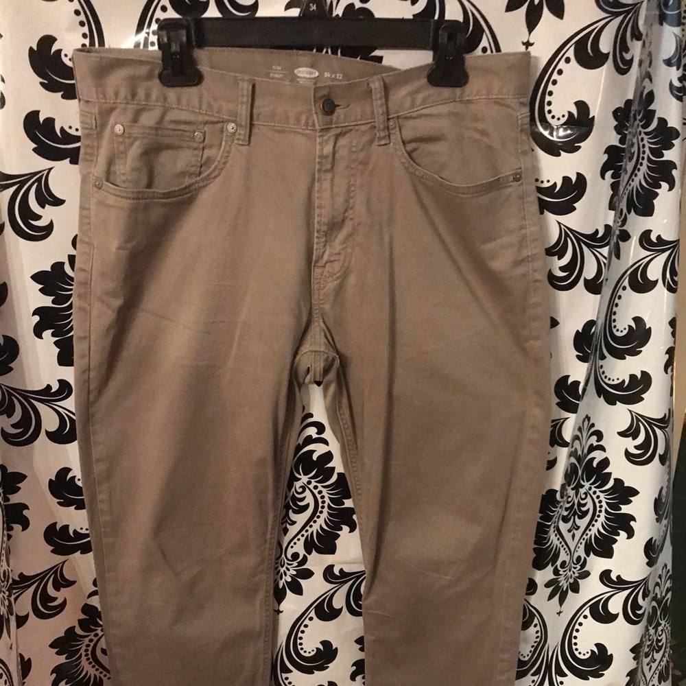 Men’s Old Navy Slim Fit pants Size 34x32